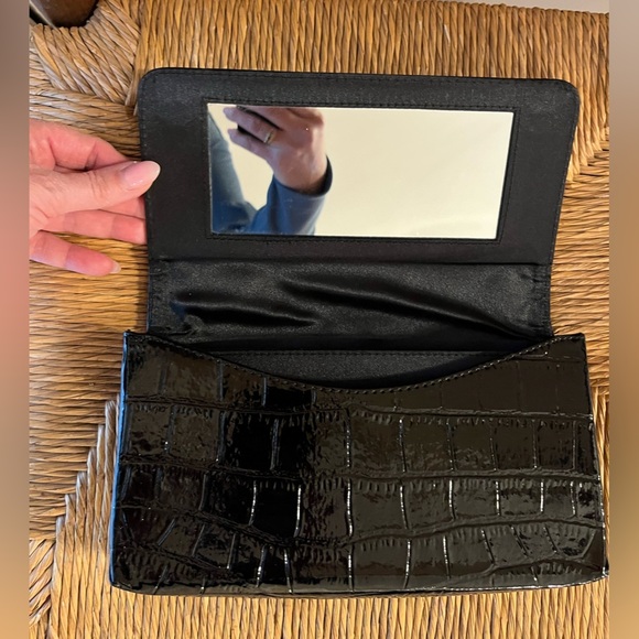 Ralph Lauren Patent Mock Croc Clutch Bag with Mirror and gold logo - Picture 7 of 12